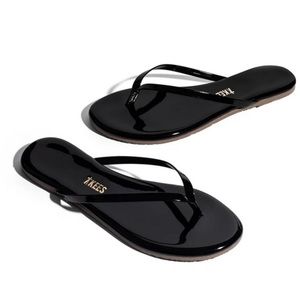 TKEES Glosses patent leather sandals